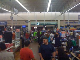 Walmart at 12 00am the day before Christmas I thin.jpg